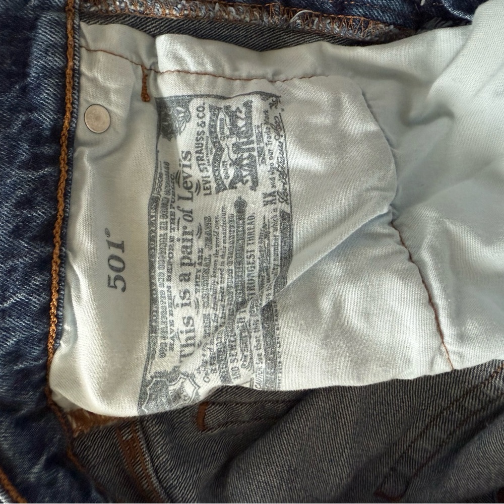 Women’s Levi Blue Jeans 501 - Picture 7 of 8